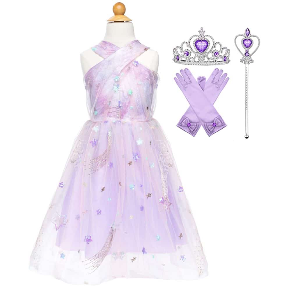 Lila Ombre Era prinsessenjurk op een paspop met sterrenrok, tiara, toverstaf en lange handschoenen.
