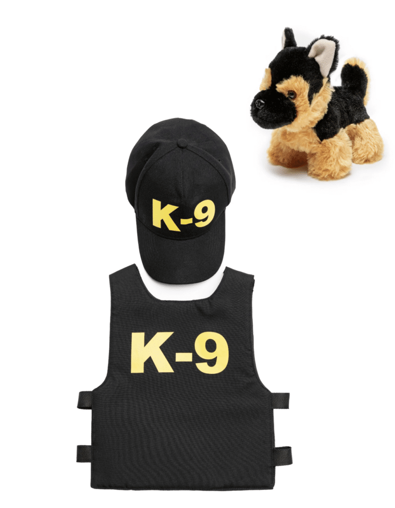 Zwarte K9 Unit politie verkleedset met vest en pet, plus een zwart-bruin knuffelhondje van Great Pretenders