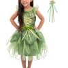 Meisje draagt een groene tinkerbell jurk met bladrok; kroon en toverstaf staan naast haar.