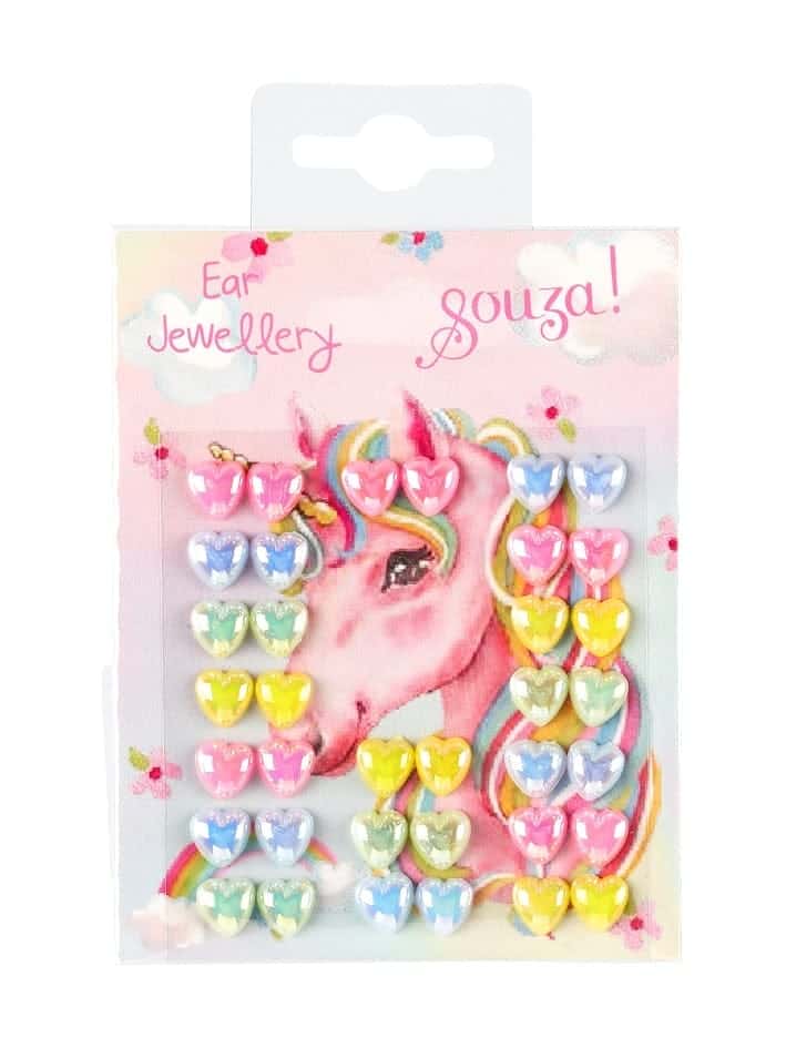 Vel met kleurrijke hartvormige unicorn plak oorbellen van Souza! op een roze kaart