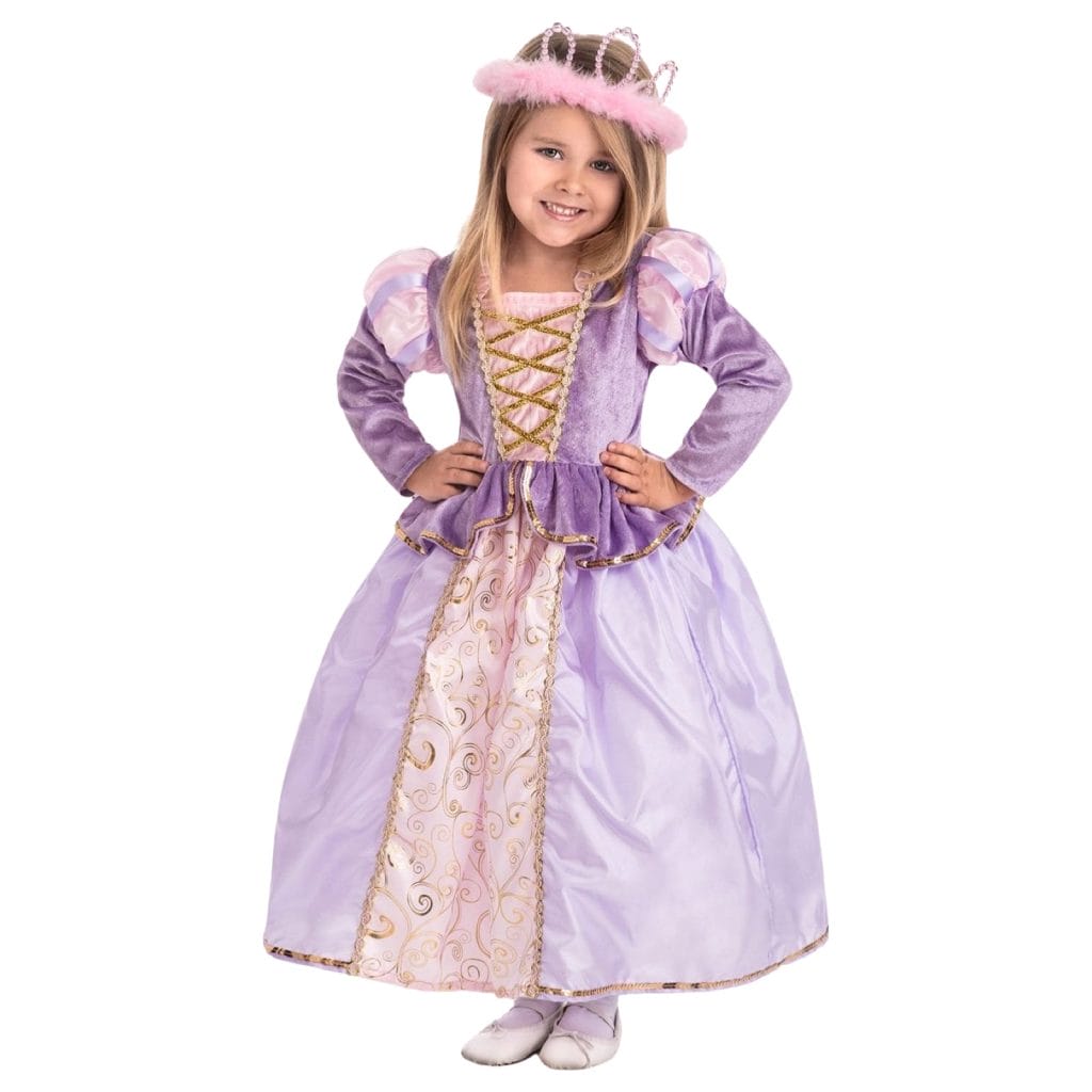Meisje draagt een paarse prinsessenjurk Rapunzel Classic met roze pofmouwen, gouden veters en een roze kroonhaarband.