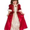 Kind draagt de Little Adventures prinsessenjurk Winter Beauty in rood en wit, met gouden biezen en een rode roos, terwijl ze de rok vasthoudt.