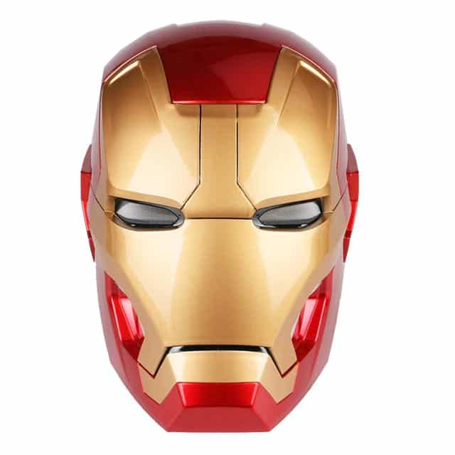 Rood-goud kunststof ijzeren man masker als stoer superhelden masker, frontaal afgebeeld op een witte achtergrond.