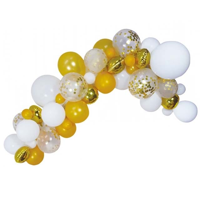 Ballonnenboog goud met witte en gouden ballonnen, waaronder transparante ballonnen met gouden confetti