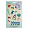 Vel met Great Pretenders zeemeermin tattoo met kleurrijke onderwaterfiguren en metallic gouden details
