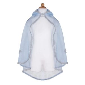 Lichtblauwe Elsa cape met sterren en capuchon van Great Pretenders, hangend op een witte paspop met zilveren kanten rand.