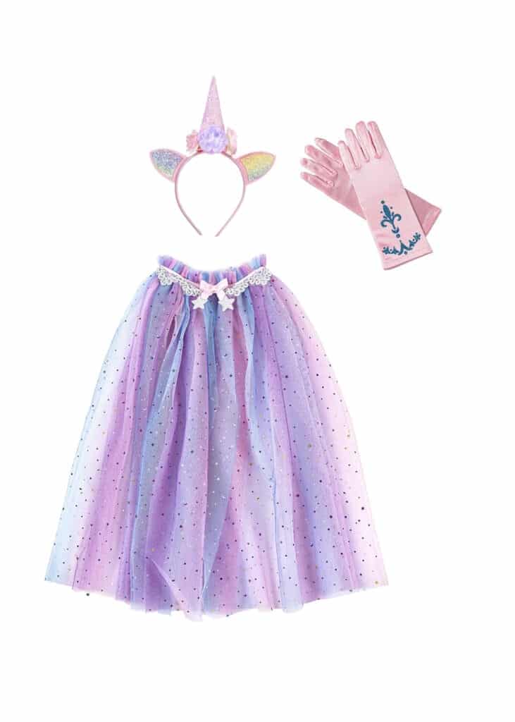 Paarse unicorn verkleedset van Great Pretenders met regenboogcape, eenhoornhaarband en roze glitterhandschoenen.