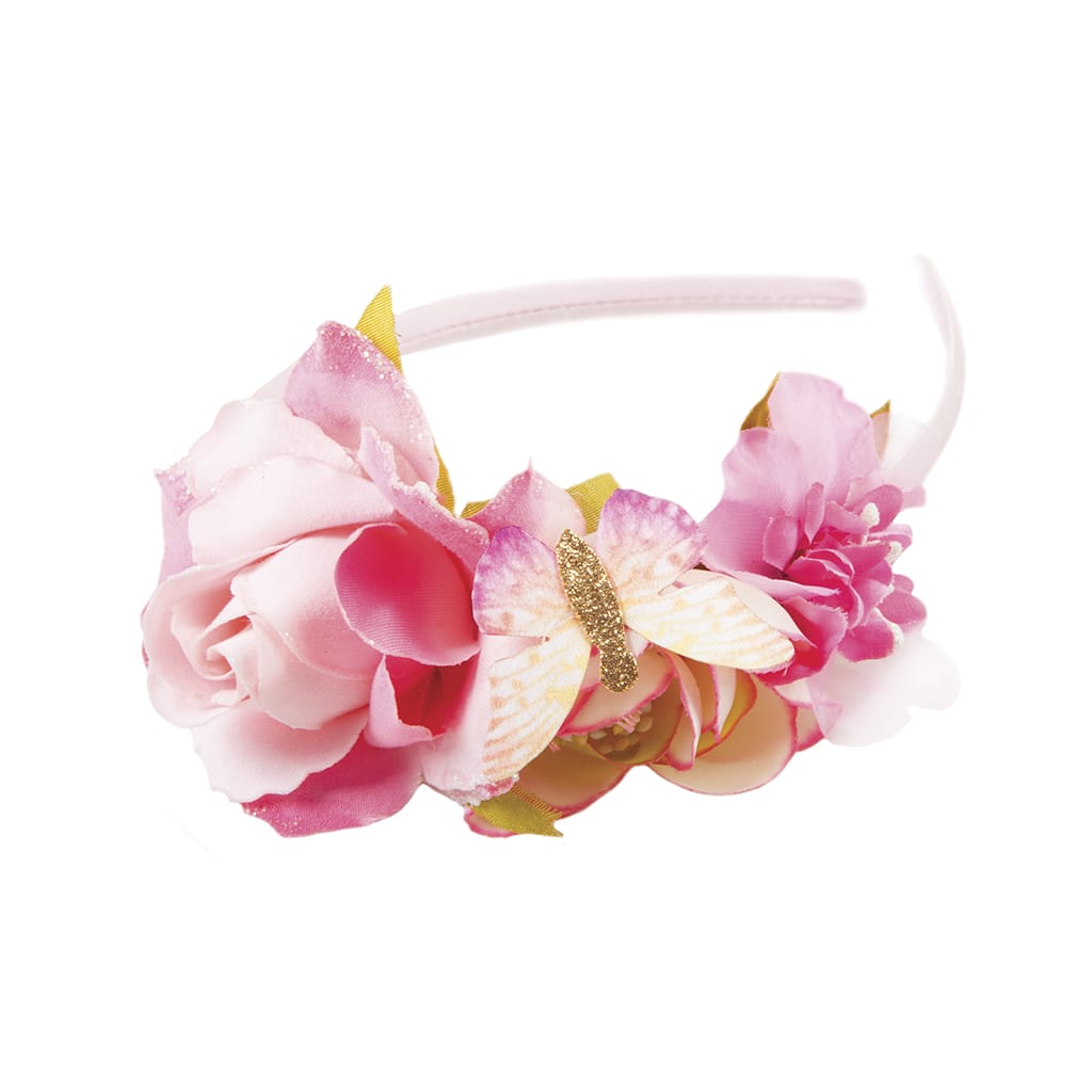 Roze bloemenkrans haar van Great Pretenders met grote bloemen en een decoratieve vlinder op de haarband.