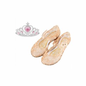 Goudkleurige prinsessenschoenen met klittenband en zilveren kroon, los getoond op een witte achtergrond.