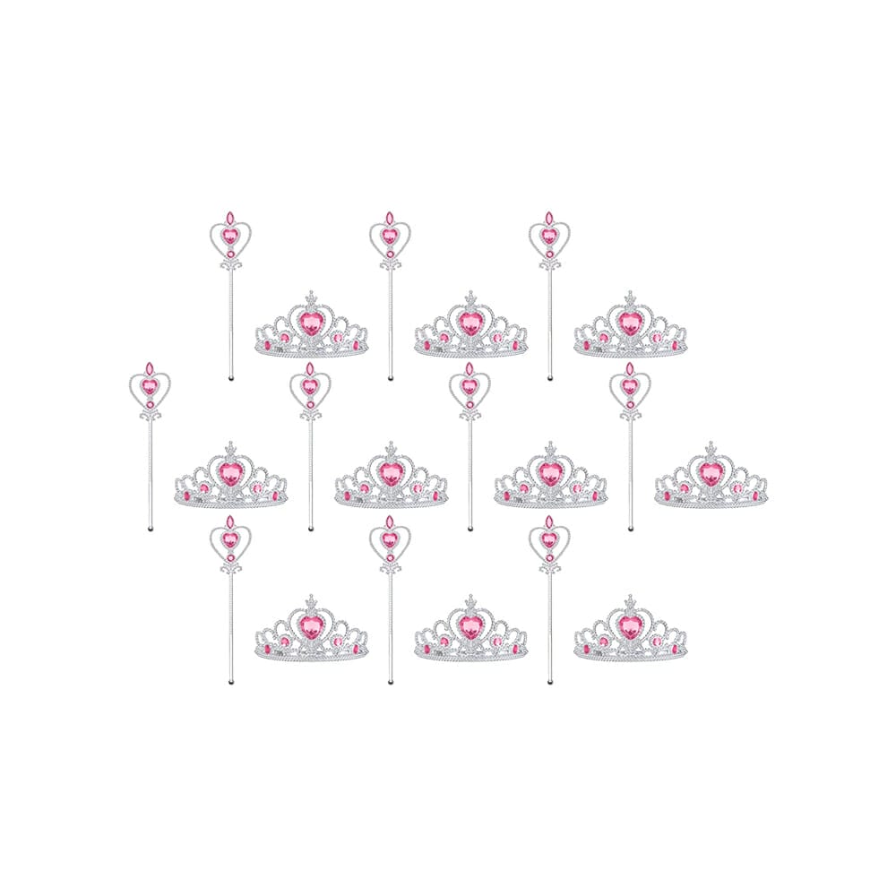 Set van 10 prinsessenkronen en toverstaven met zilverkleurige details en roze hartjes, los tegen een witte achtergrond