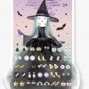 Verpakking met 30 paar plakoorbellen Natasha de Heks van Great Pretenders, met heksen- en Halloweenmotieven.
