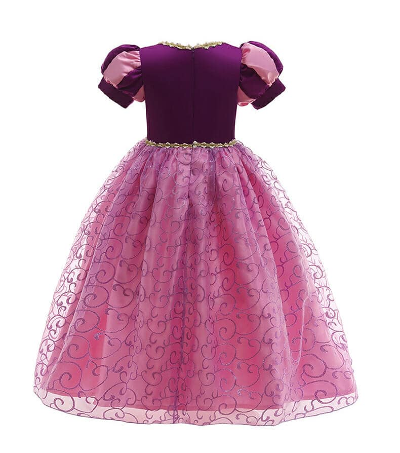 Paarse en roze prinsessenjurk Rapunzel met gepofte mouwen, gouden sierboord en roze rok met sierlijke krullen