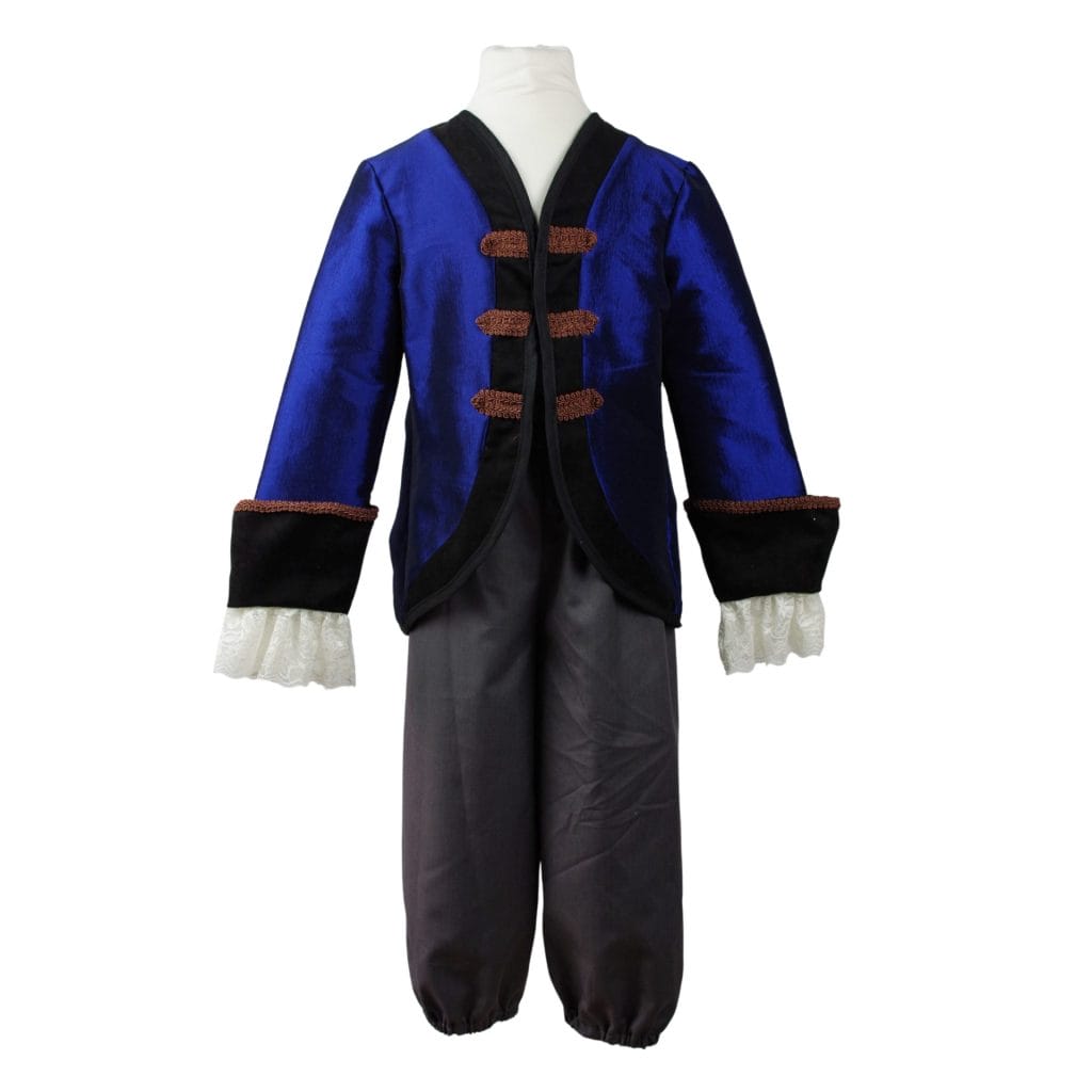 Blauw Great Pretenders Piratenkostuum met zwart vest, broek, manchetten en sierlijke bruine sluitingen, op een paspop