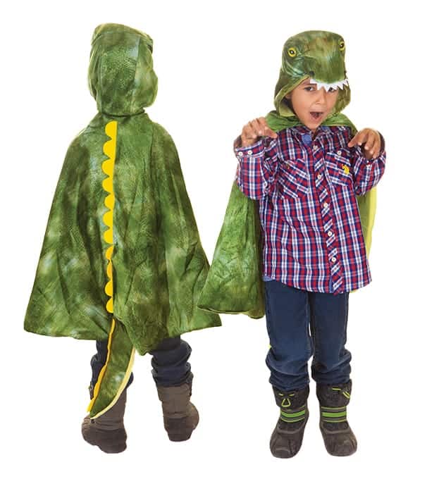 Groene dinosaurus cape voor kinderen met T-Rex-capuchon, getoond van achteren en gedragen door een jongen.