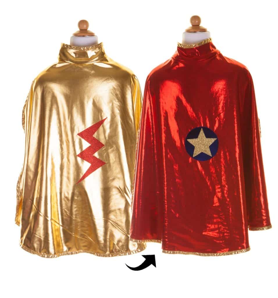 Omkeerbare great pretenders cape in goud en rood, met bliksemschicht en gouden ster op mannequins