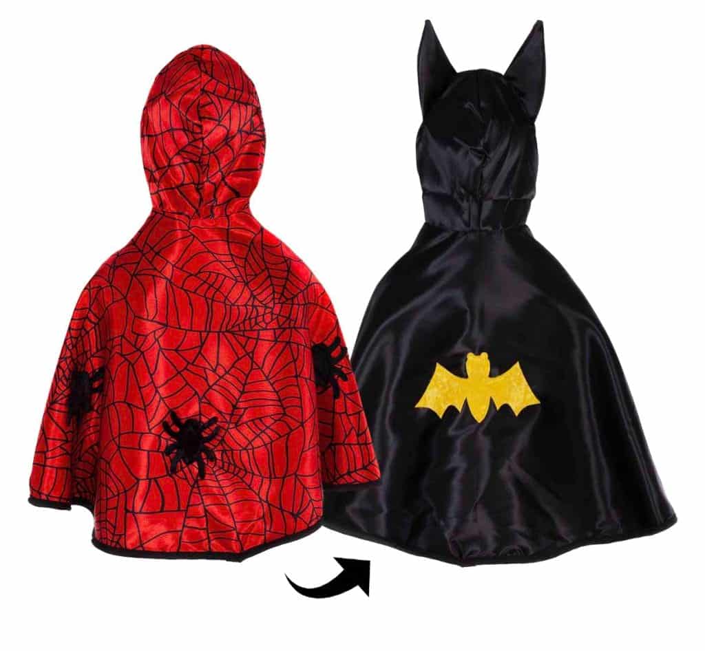 Omkeerbare Batman en Spiderman cape met rode spinnenwebkant en zwarte vleermuiskant met gele vleermuis