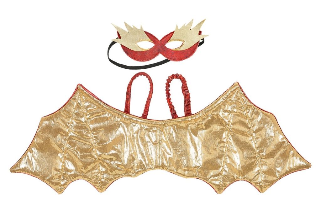 Goudkleurige draken vleugels met een rood-goud drakenmasker, plat naast elkaar weergegeven