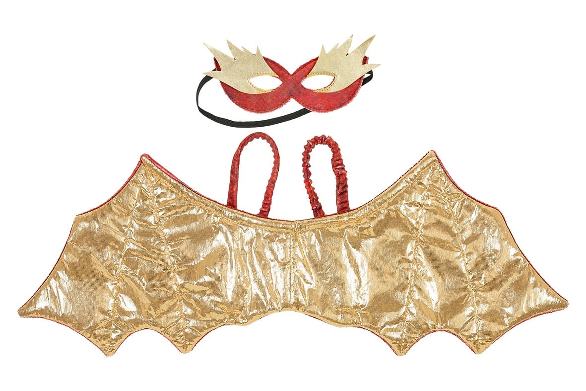 Goudkleurige draken vleugels met een rood-goud drakenmasker, plat naast elkaar weergegeven