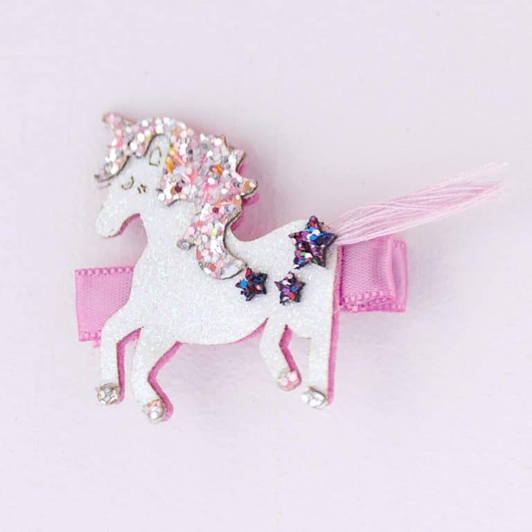 Haarclip Paard met een wit glitterpaard, roze strik, kleurrijke manen en een roze staart van tule